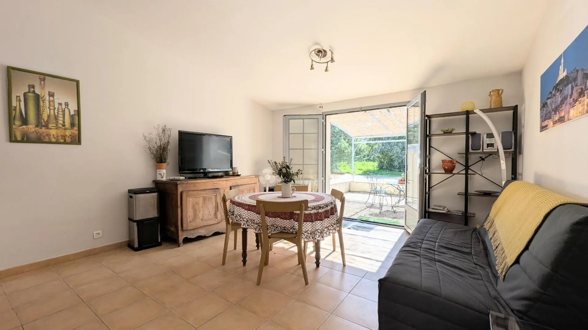 Maison 3 Chambres, Calme Absolu, Piscine, Tennis, Parking, Calanques Roquefort-la-Bedoule 0*,  France