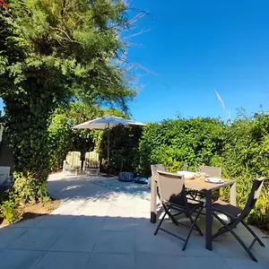 Appartement Avec Magnifique Terrasse à 5 Min De Cassis - L'ousto, Roquefort-la-Bédoule