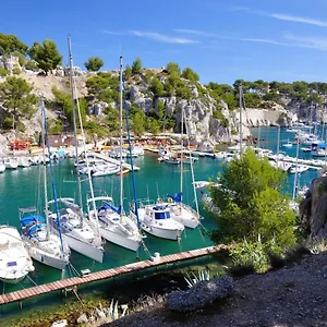 Hébergement de vacances Avec Jardin Au Calme A 7 Min De Cassis, Roquefort-la-Bédoule
